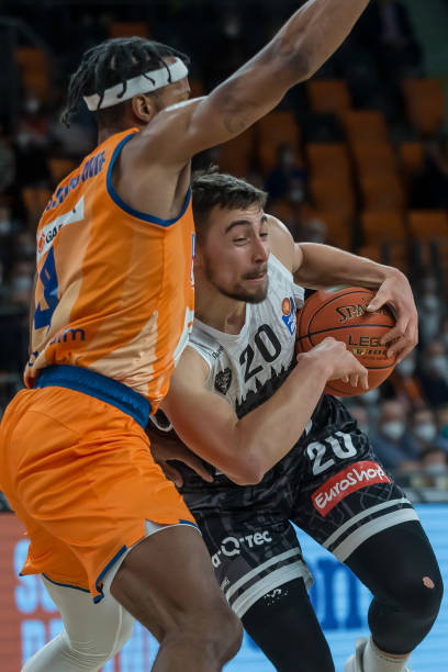 维尼修斯本 维尼修斯本