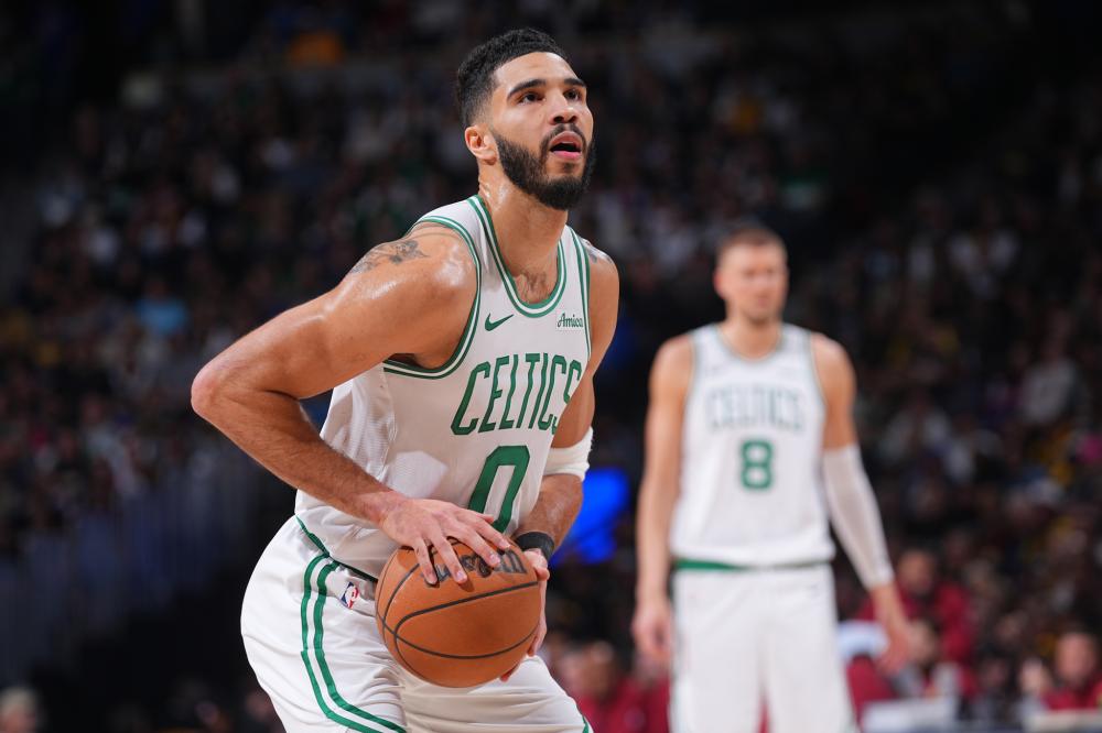 莱万作为球 莱万作为球